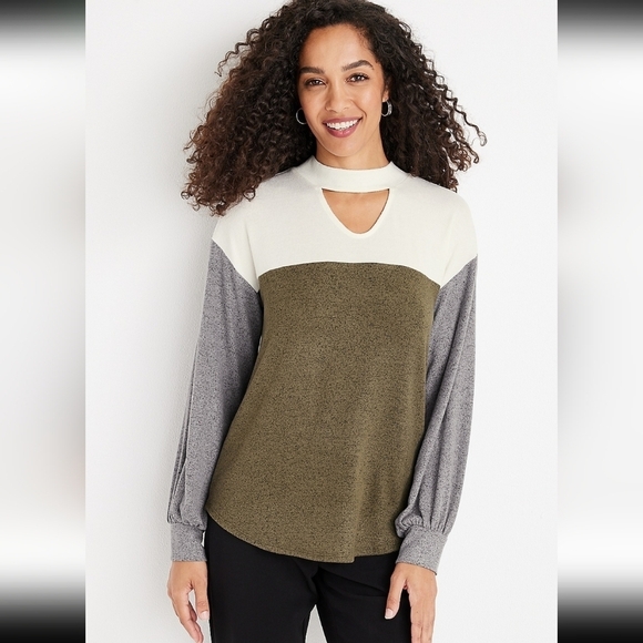 Maurices Sweaters - Maurices Colorblock Sweater